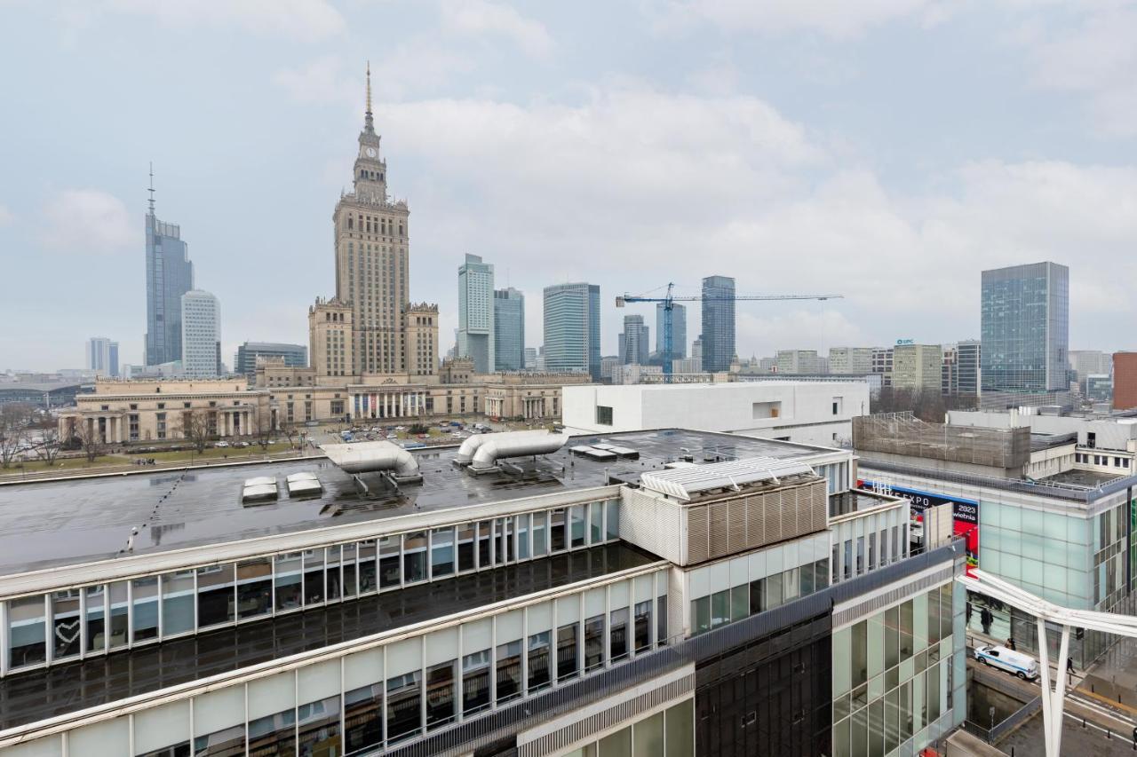 Golden By Renters * Warschau
