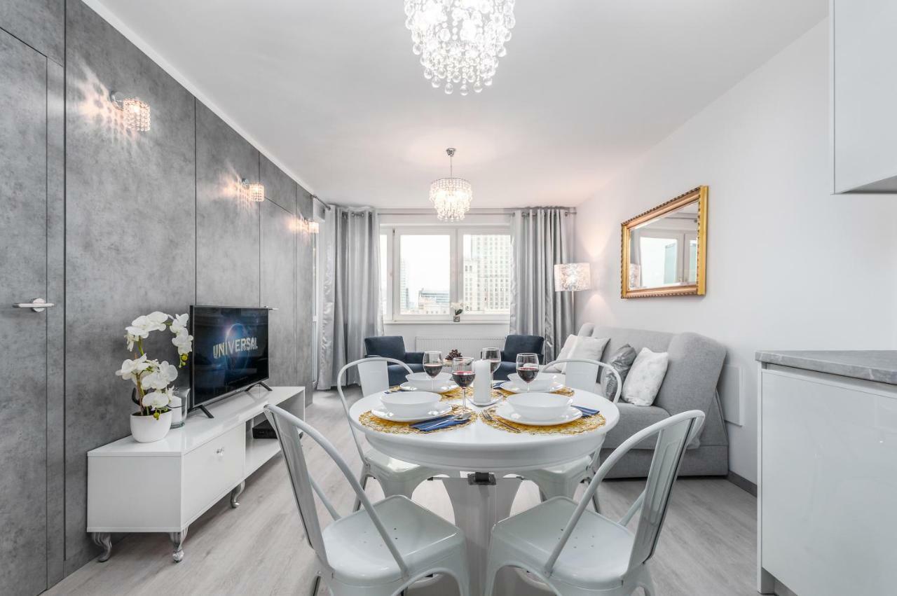 Golden By Renters Apartment Warschau